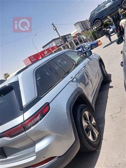 جیپ گراند شیرۆکی